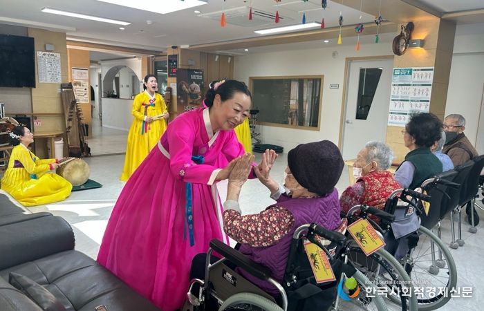 서구, 찾아가는 국악공연 ‘딩동! 쓱싹국악’ 큰 호응