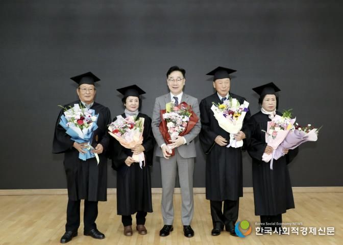 하동군, 제32기 노인대학·제9기 노인대학원 수료식 성황리 개최