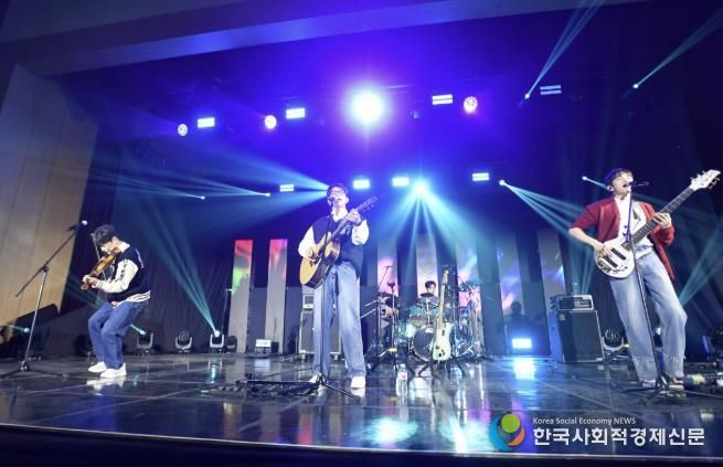 지난해 11월 화천체육관에서 열린 수능 힐링 콘서트