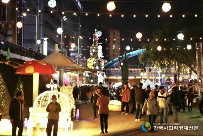 지난해 2024 관악별빛산책이 개최된 별빛내린천 전경